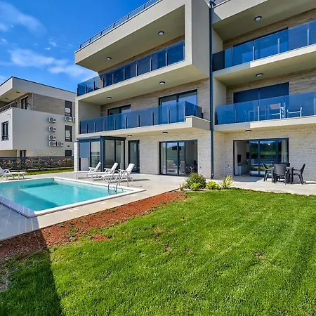 Apartment Pure